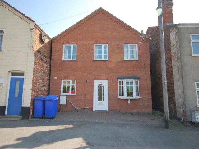 Windsor Bank, Boston 3 bed semi detached house to rent £925 pcm £213 pw