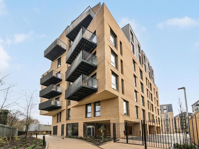 Windsor Bridge Road, BATH 1 bed apartment to rent £1,600 pcm £369 pw