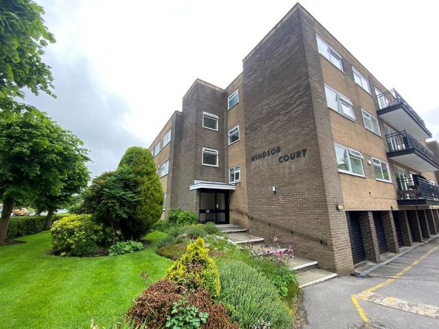 Windsor Court, Leeds, West Yorkshire LS17, 2 bed flat to rent, £995 pcm | PrimeLocation