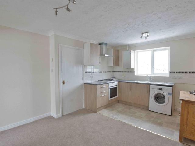 Windsor Court, Rutherford Close, Borehamwood WD6, 2 bed flat to rent, £1,550 pcm | PrimeLocation