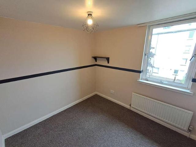 Windsor Crescent, /, Clydebank, G81