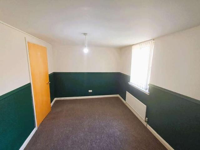 Windsor Crescent, /, Clydebank, G81