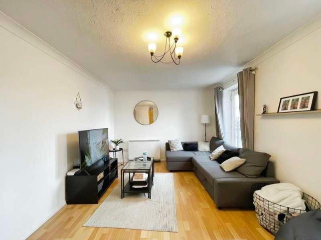 Windsor Quay, Grangetown, Cardiff, CF11