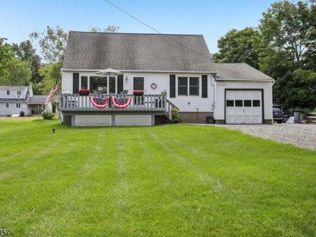Windsor Rd, West Milford, Home For Sale