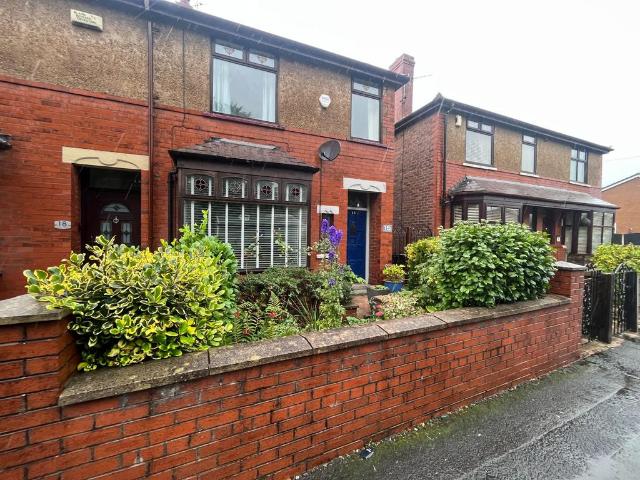 Windsor Road, Ashton in Makerfield. 3 bed semi detached house to rent £995 pcm £230 pw