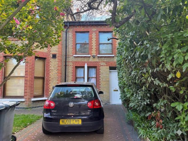Windsor Road, London E7, Studio to rent, £1,225 pcm | PrimeLocation