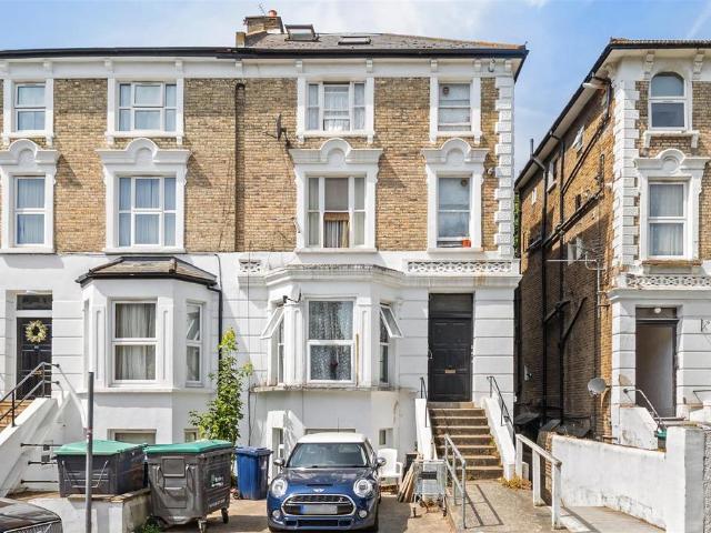 Windsor Road, London 1 bed flat to rent £1,600 pcm £369 pw