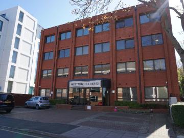 Windsor Road, Slough SL1, 1 bed flat to rent, £1,100 pcm | PrimeLocation