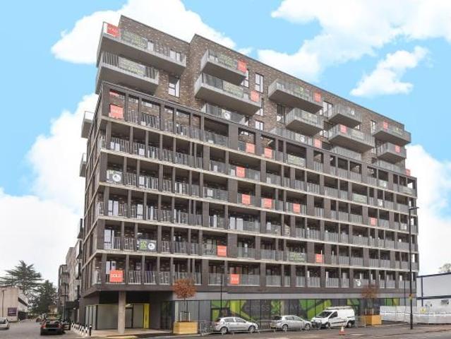 Windsor Road, Slough SL1, 1 bed flat to rent, £1,250 pcm | PrimeLocation