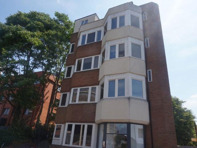 Windsor Road, Slough SL1, 2 bed flat to rent, £1,350 pcm | PrimeLocation