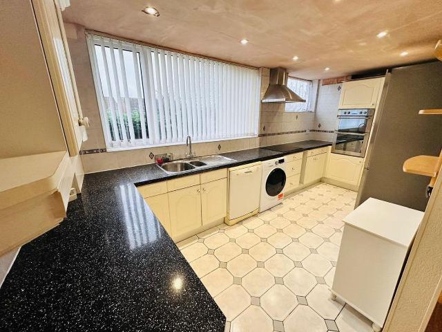 Windsor Road, Sunbury On Thames TW16, 5 bed town house to rent, £2,499 pcm | PrimeLocation