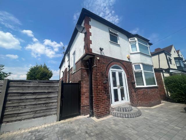 Windsor Road, Prestwich M25 4 bed detached house to rent £2,000 pcm £462 pw