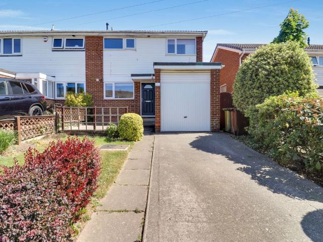 Windsor Road, Wakefield, West Yorkshire WF1, 3 bed semi detached house to rent, £1,000 pcm | PrimeLocation