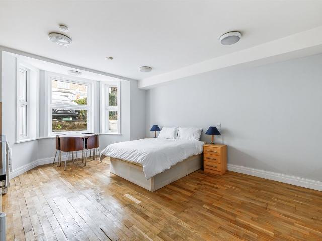 Windsor Road W5, Studio to rent, £1,600 pcm | PrimeLocation