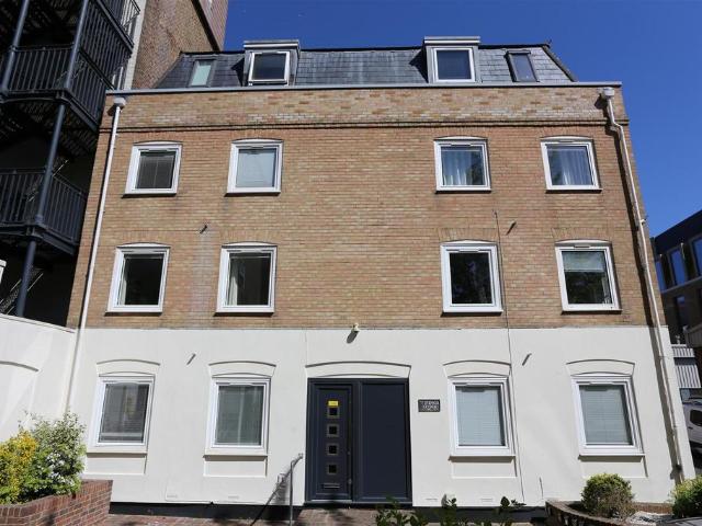 Windsor Street, Brighton 1 bed flat to rent £1,400 pcm £323 pw