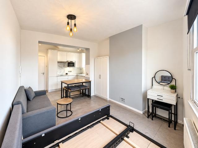 Windsor Street, Brighton BN1, Studio to rent, £1,150 pcm | PrimeLocation