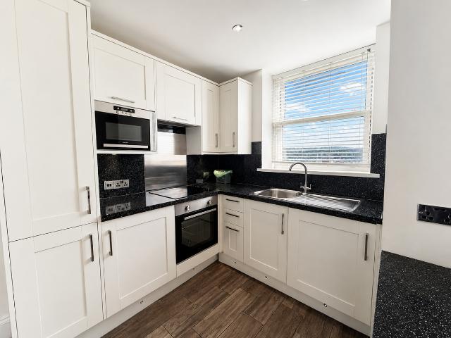 Windsor Street, Brighton BN1, Studio to rent, £1,250 pcm | PrimeLocation