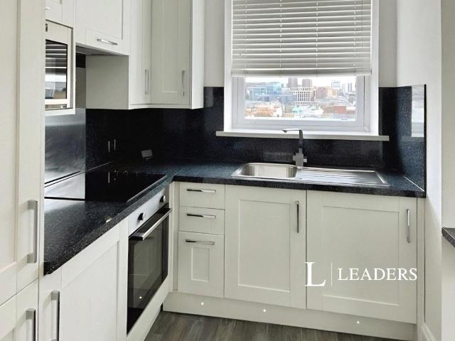 Windsor Street, Brighton, East. Studio to rent £1,225 pcm £283 pw