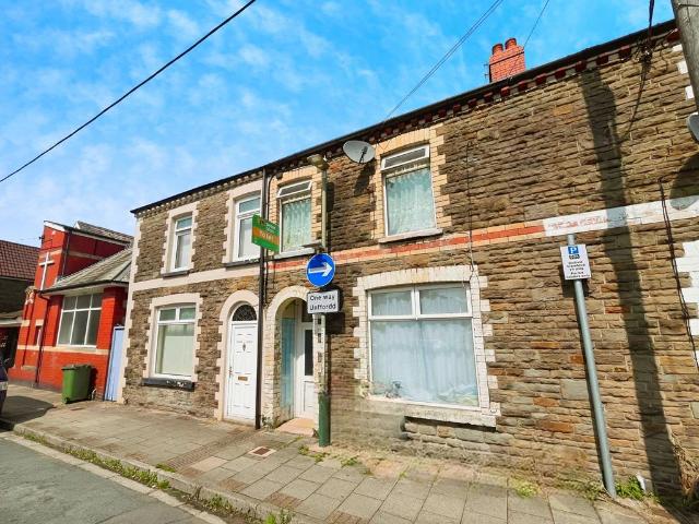 Windsor Street, CAERPHILLY, CF83 1 bed flat to rent £400 pcm £92 pw