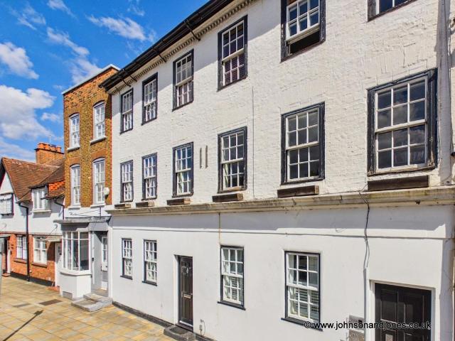 Windsor Street, Chertsey KT16, 2 bed flat to rent, £1,550 pcm | PrimeLocation