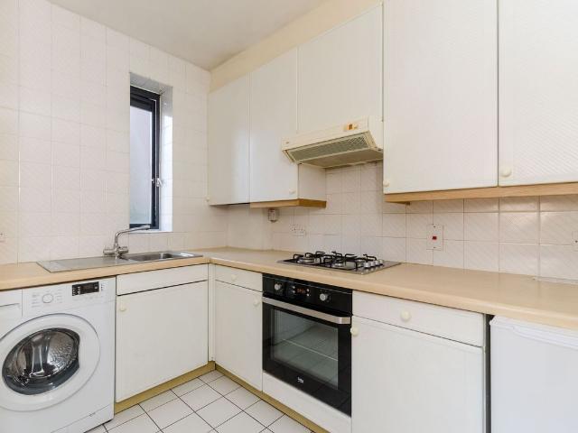 Windsor Way, Brook Green, London W14, 1 bed flat to rent, £2,300 pcm | PrimeLocation