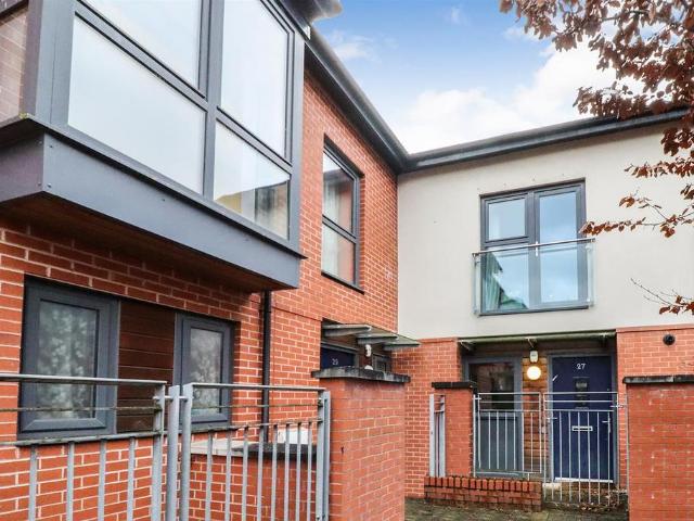 Windrush Grove, Edgbaston, Birmingham 3 bed terraced house to rent £1,650 pcm £381 pw