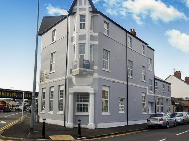Windway Road, CARDIFF, CF5 1 bed apartment to rent £850 pcm £196 pw