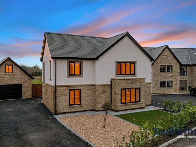 Windy Nook Meadows, Lower Bartle PR4, 5 bed detached house to rent, £2,500 pcm | PrimeLocation