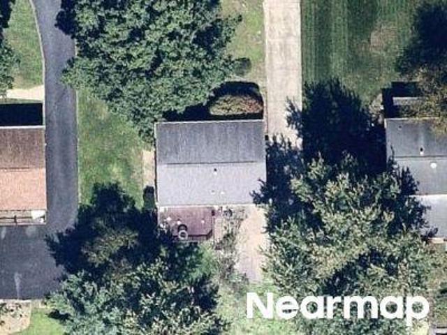 Wineberry Dr