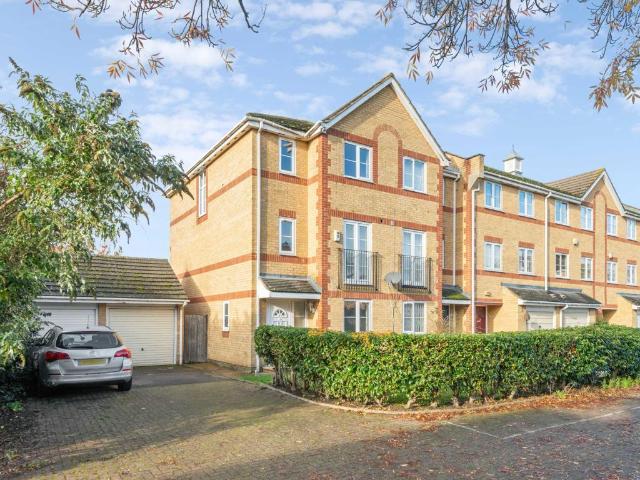 Winery Lane, Kingston Upon Thames KT1, 4 bed property to rent, £3,200 pcm | PrimeLocation