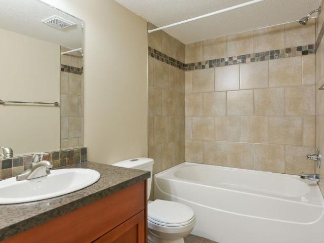 Winford Apartments 1 Bedroom Apartment for Rent at 11707 124 St Nw, Edmonton, AB T5M 0L1 Inglewood