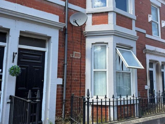Wingrove Avenue, Fenham, Newcastle Upon Tyne NE4, 2 bed flat to rent, £900 pcm | PrimeLocation