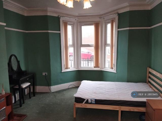 Wingrove Avenue, Newcastle Upon Tyne. 1 bed in a house share to rent £500 pcm £115 pw