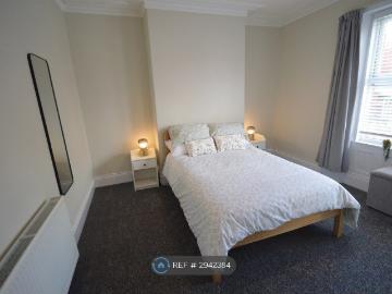 Wingrove Gardens, Newcastle Upon Tyne NE4, 3 bed flat to rent, £920 pcm | PrimeLocation
