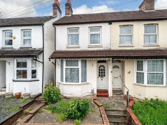 Winifred Road, Hemel Hempstead HP3, 2 bed property to rent, £1,600 pcm | PrimeLocation