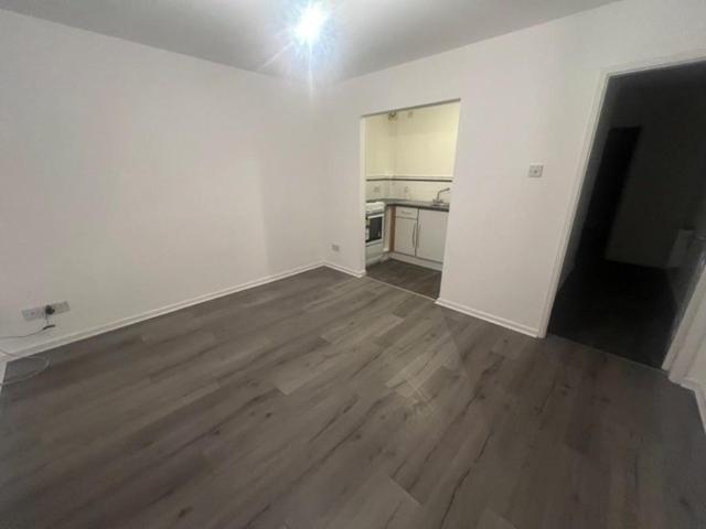 Winifred Street, Masbrough, S60 1LW 1 bed flat to rent £595 pcm £137 pw
