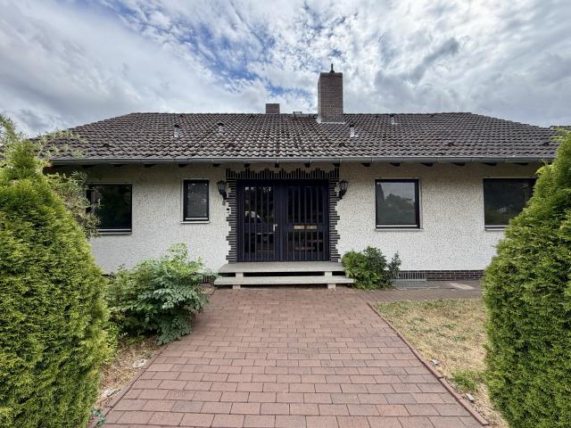 Winkelbungalow in Homberg Efze ! Keine Käuferprovision! Offene Hausbesichtigung am 26.09. um 10 Uhr