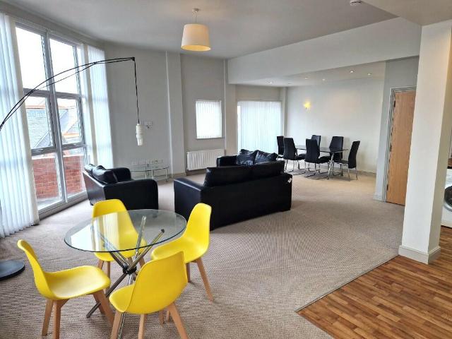 2 bedroom penthouse for rent in Winmarleigh Street, Warrington, Cheshire, WA1