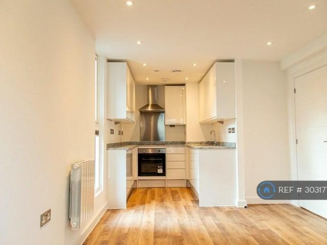 Winnall Manor Road, Winchester, SO23 1 bed flat to rent £1,100 pcm £254 pw