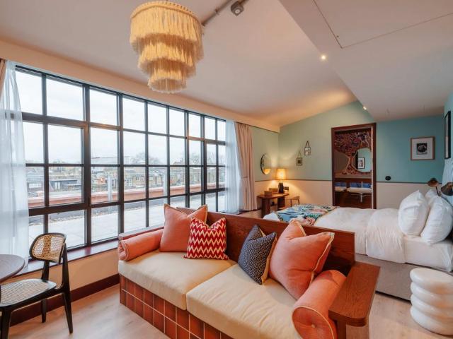 Winnie's, 10 Windmill Road, London, W4 1SD, United Kingdom | 1 bed apartment for rent #115914650 | Rentberry