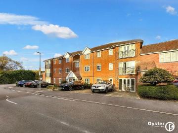 Winnipeg Way, Broxbourne EN10, 2 bed flat to rent, £1,500 pcm | PrimeLocation