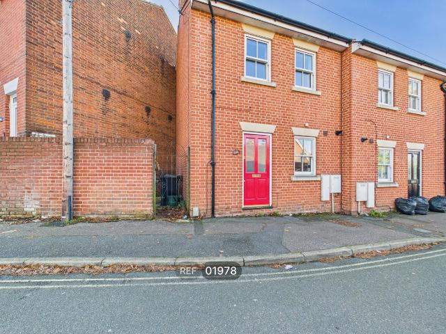 Winnock Road, Colchester CO1, 2 bed end terrace house to rent, £1,150 pcm | PrimeLocation