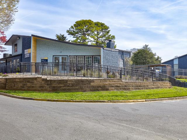 Winslow Apartments Studio Apartment for Rent at 7600 Antlers Ln, Charlotte, NC 28210 Starmount Forest