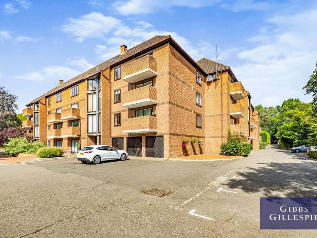 Winslow Close, Pinner HA5, 2 bed flat to rent, £2,000 pcm | PrimeLocation