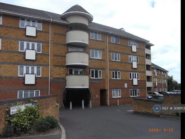 Winslet Place, Reading, RG30 2 bed flat to rent £1,250 pcm £288 pw
