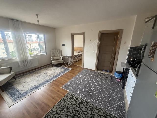 Winstown Avm Karşısı Sosyal Konutlarda 1+1 Eşyalı Aile Apartmanı