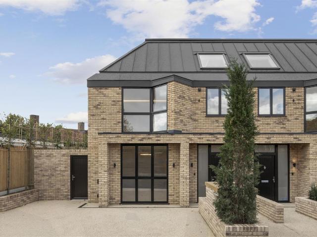 Winston Close, Haynt Walk, Raynes Park SW20, 4 bed property to rent, £5,500 pcm | PrimeLocation