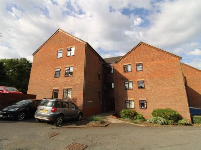Winston Close, Woodford Halse NN11, 1 bed flat to rent, £890 pcm | PrimeLocation