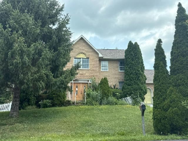 Winston Dr