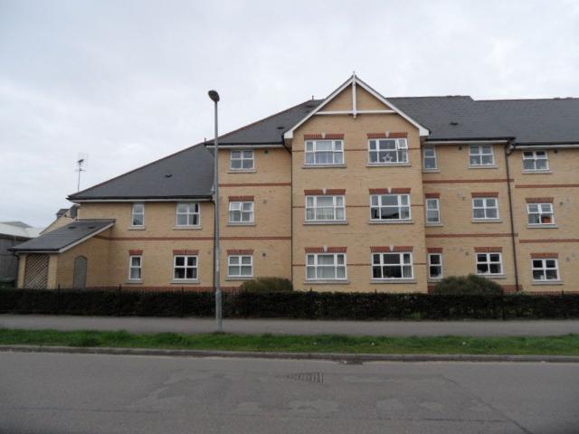 Winstanley Court Off Cromwell Road, Cambridge CB1, 2 bed maisonette to rent, £1,600 pcm | PrimeLocation